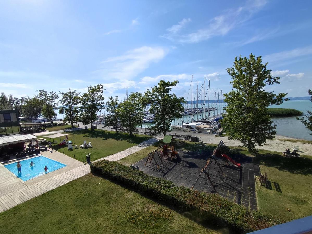 Soleil Apartmanok Balatonlelle Bagian luar foto
